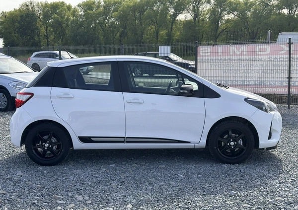 Toyota Yaris cena 52900 przebieg: 48000, rok produkcji 2020 z Wojkowice małe 232